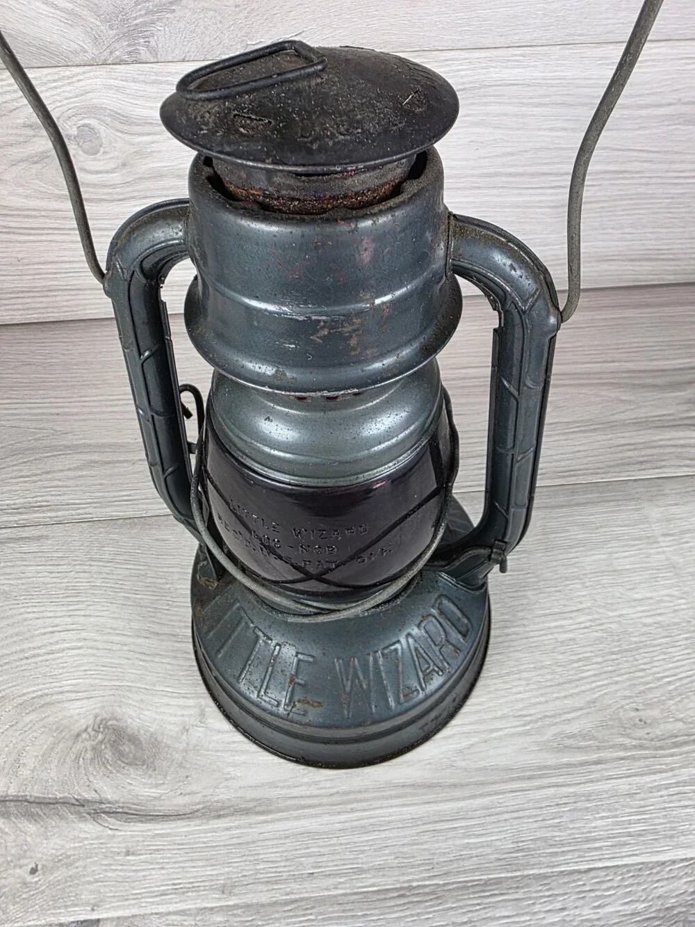 Vintage DIETZ LITTLE WIZARD Kerosene Lantern Red Globe Syracuse NY USA b199